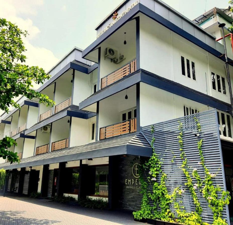 Emperor-Hotel Rachana Continental Pvt Ltd Kizhake Chalakudi Ngoại thất bức ảnh