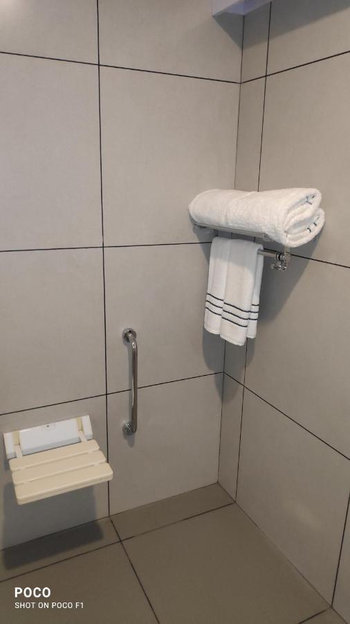 Emperor-Hotel Rachana Continental Pvt Ltd Kizhake Chalakudi Ngoại thất bức ảnh