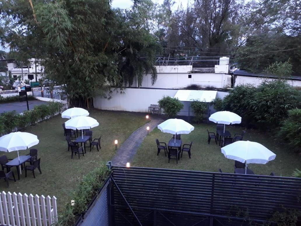 Emperor-Hotel Rachana Continental Pvt Ltd Kizhake Chalakudi Ngoại thất bức ảnh